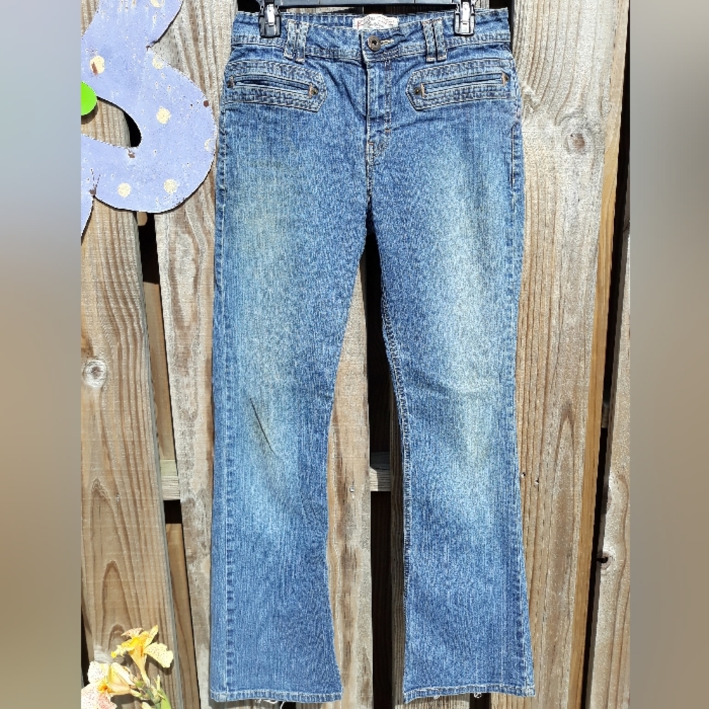 Levi Strauss signature Jean. Faded blue. Boot cut. Size 8